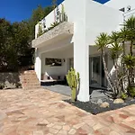 Cote Villa *