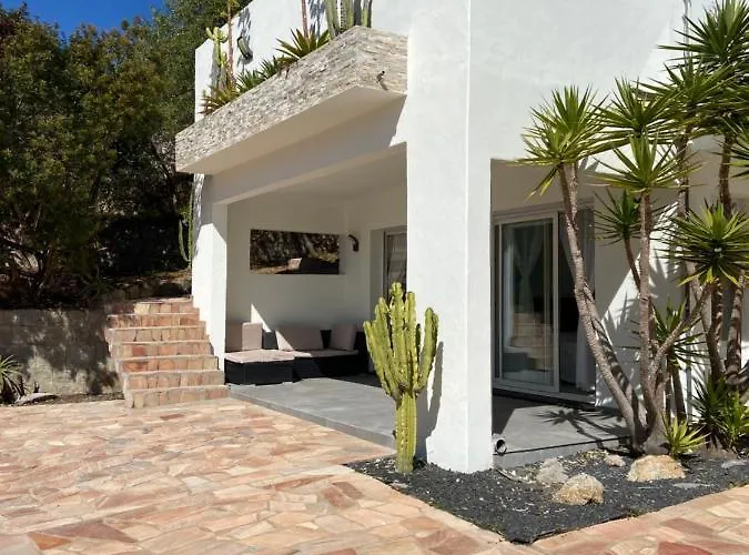 Cote Villa *